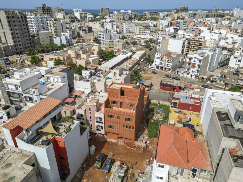 Fondation Louis Roederer Maison en terre, Dakar, Worofila. Sénégal, 2023 © Sylvain Cherkaoui 1